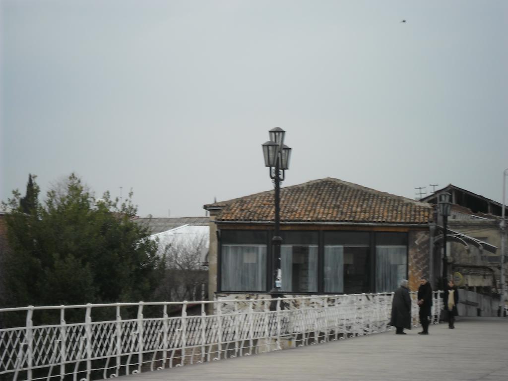 Apartment White Bridge Kʼutʼaisi Exterior foto